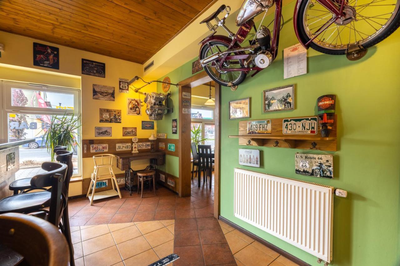Penzion Rodos - Cafe Prága Kültér fotó